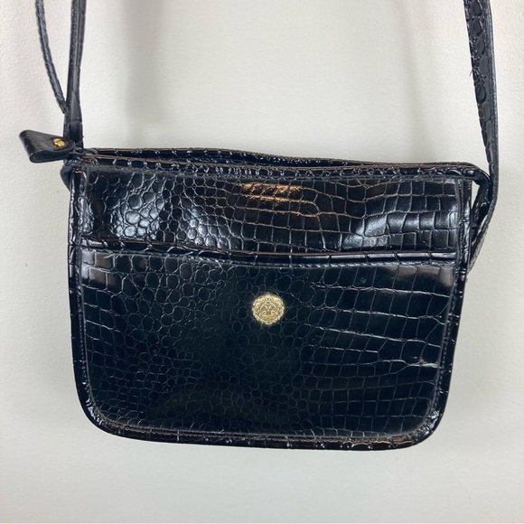 Medallion Genuine Leather Crossbody Purse - Picture 2 of 13